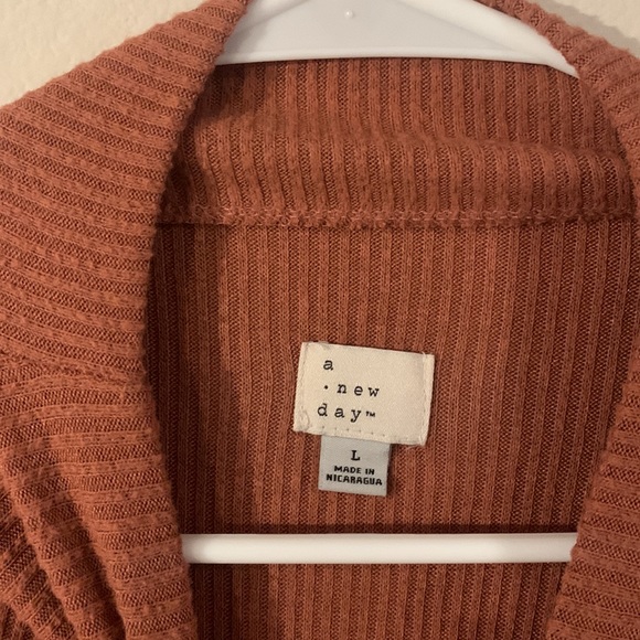 Rust mock neck long sleeve top - Picture 4 of 4